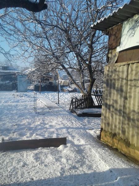 Продаётся двор.